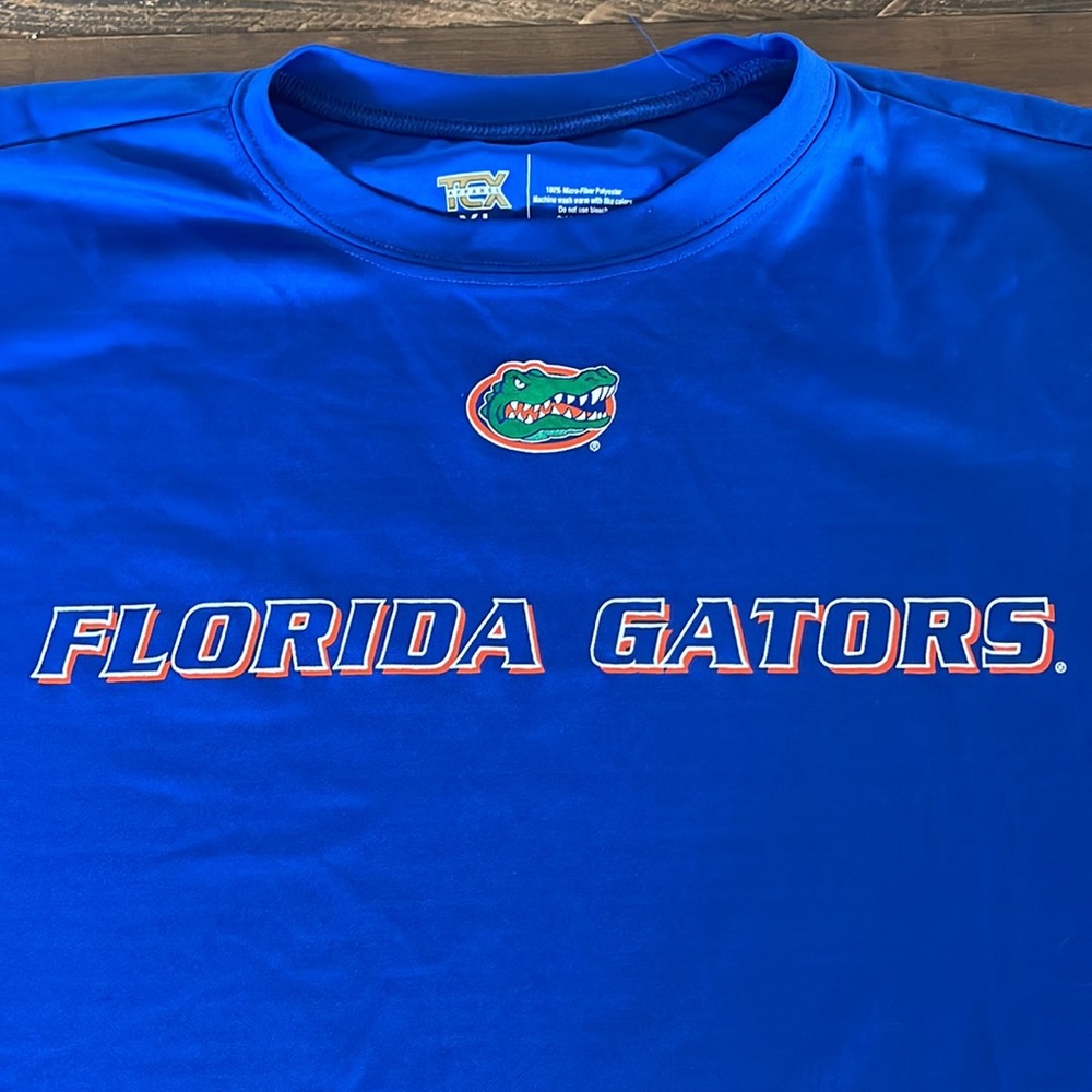 Florida Gators Shirt. Mens XL. Soft feel. Made in USA. University of Florida.
